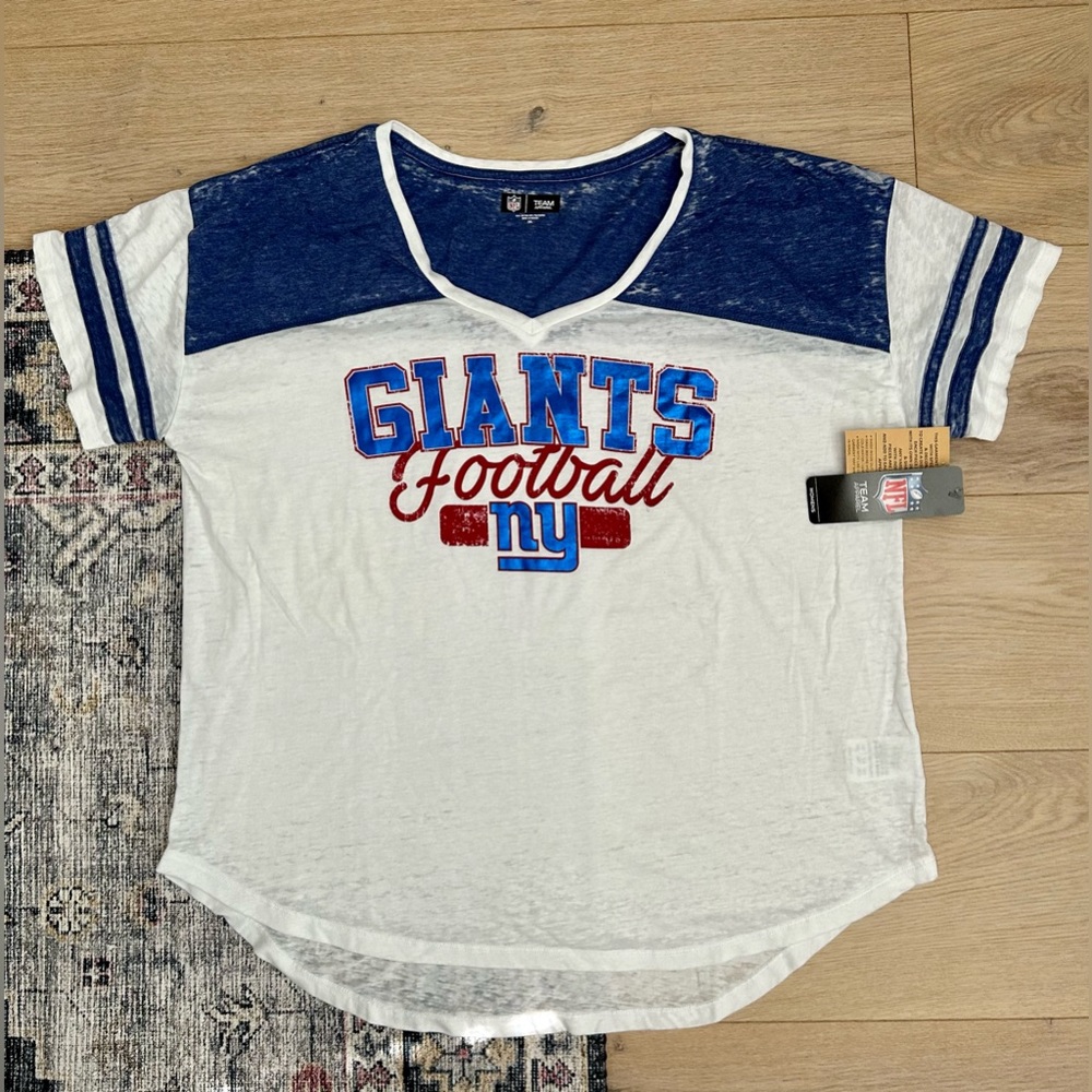 NWT Women’s Plus size v-neck burnout NY Giants t-shirt
